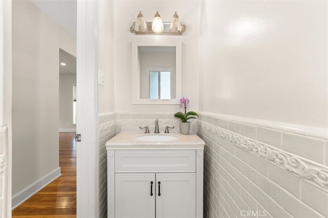 18817 Stagg Street, Reseda, CA 91335