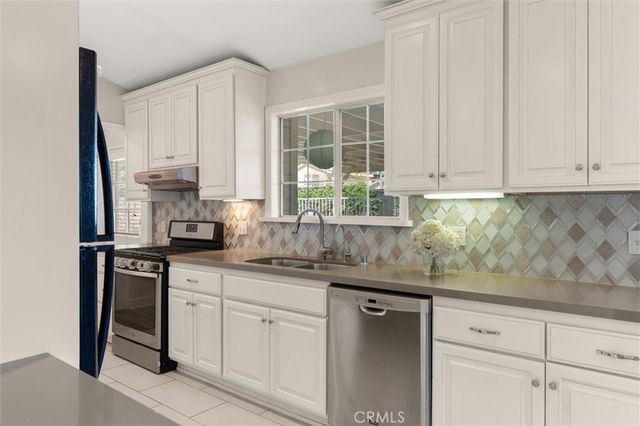 18817 Stagg Street, Reseda, CA 91335