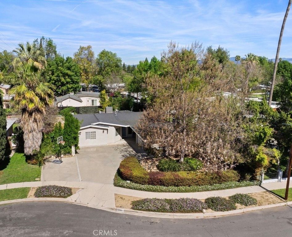 18817 Stagg Street, Reseda, CA 91335