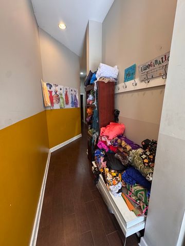 1020 W Leland Avenue, Chicago, IL 60640