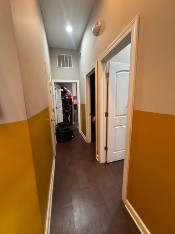 1020 W Leland Avenue, Chicago, IL 60640