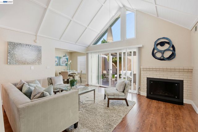33253 Lake Pyramid St, Fremont, CA 94555