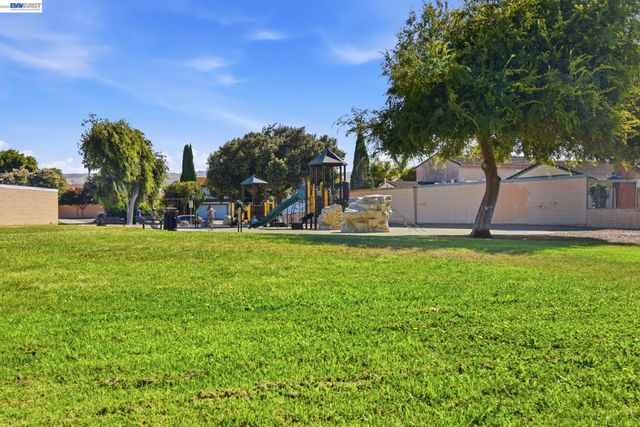 33253 Lake Pyramid St, Fremont, CA 94555
