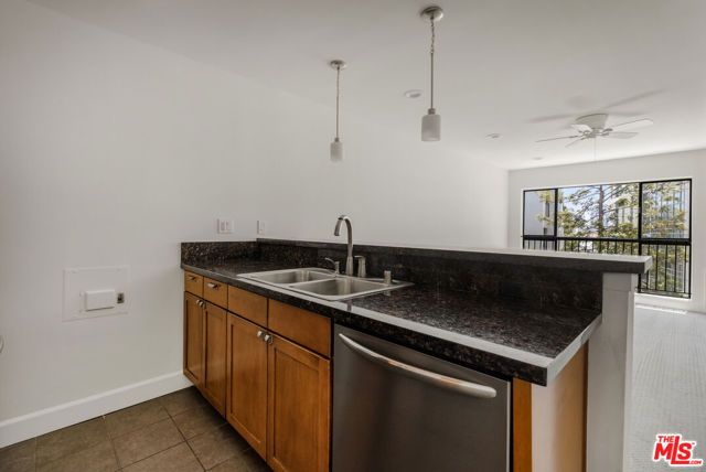 10982 Roebling Avenue 436, Los Angeles, CA 90024