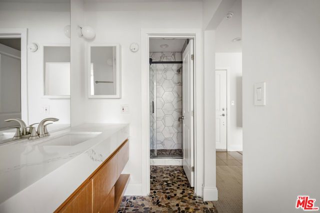 10982 Roebling Avenue 436, Los Angeles, CA 90024
