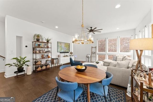 1256 Chelsea Circle NW, Atlanta, GA 30318