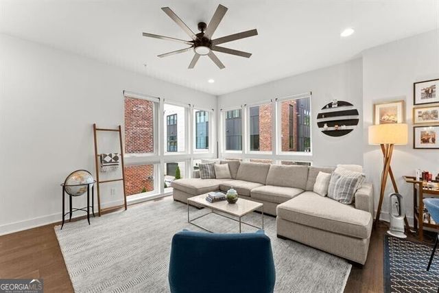 1256 Chelsea Circle NW, Atlanta, GA 30318