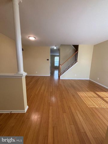 26 SPINNAKER DR, Mount Laurel, NJ 08054