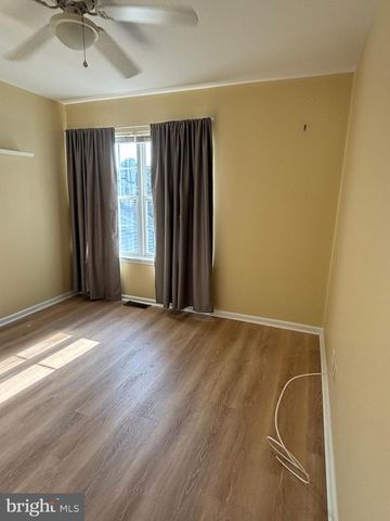 26 SPINNAKER DR, Mount Laurel, NJ 08054