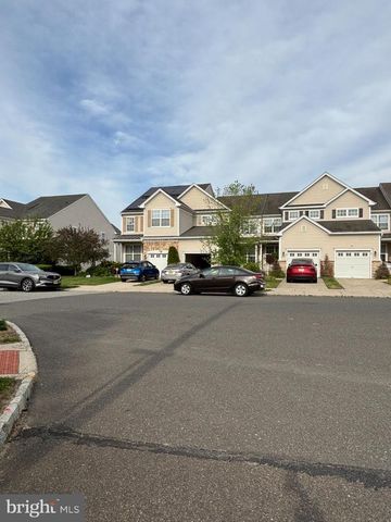 26 SPINNAKER DR, Mount Laurel, NJ 08054