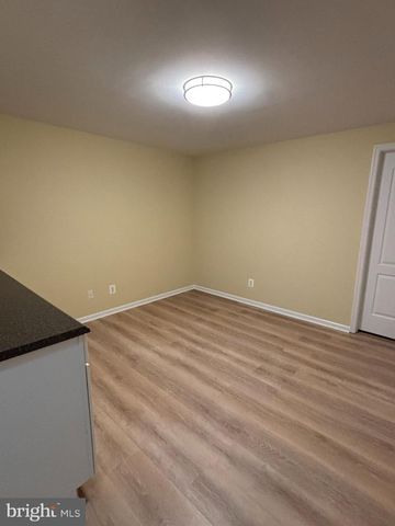 26 SPINNAKER DR, Mount Laurel, NJ 08054