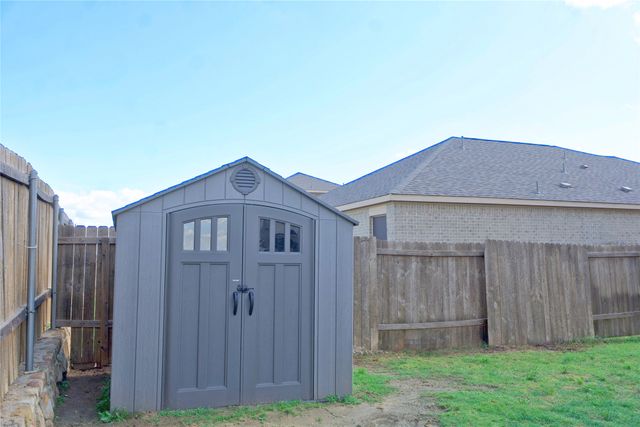 3026 Watercrest Drive, Sanger, TX 76266