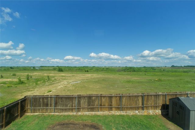 3026 Watercrest Drive, Sanger, TX 76266