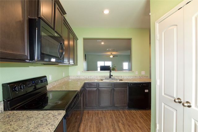 3026 Watercrest Drive, Sanger, TX 76266