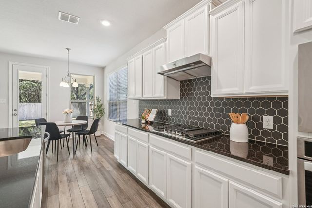 16235 Athens, San Antonio, TX 78247