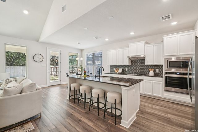 16235 Athens, San Antonio, TX 78247