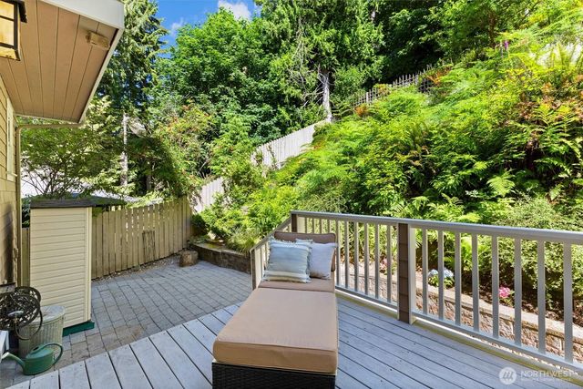 89 Grand View Lane, Bellingham, WA 98229