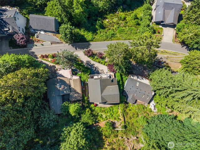89 Grand View Lane, Bellingham, WA 98229