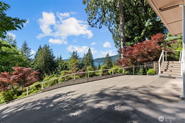 89 Grand View Lane, Bellingham, WA 98229