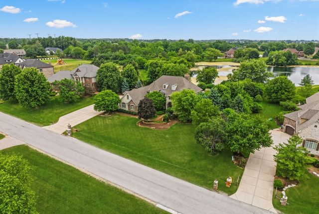 17949 S Crystal Lake Drive, Mokena, IL 60448