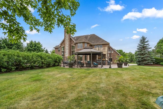 17949 S Crystal Lake Drive, Mokena, IL 60448