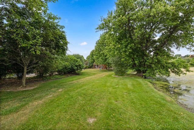 17949 S Crystal Lake Drive, Mokena, IL 60448