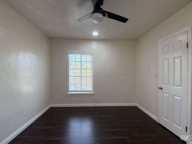 104 S Kincaid Street, Bakersfield, CA 93307