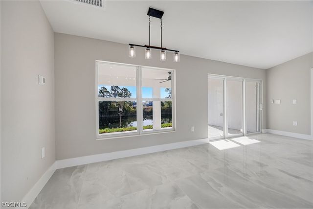 2823 NE 5th PL, Cape Coral, FL 33909