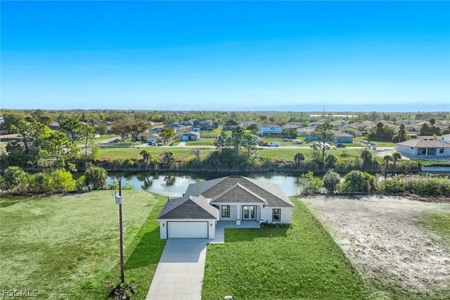 2823 NE 5th PL, Cape Coral, FL 33909