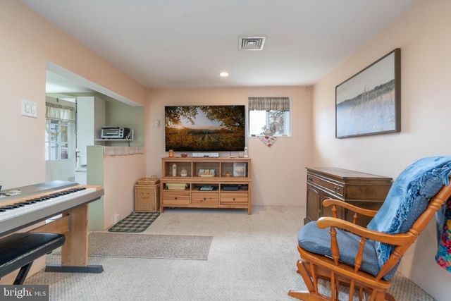 687 PESTLETOWN RD, Waterford Works, NJ 08089