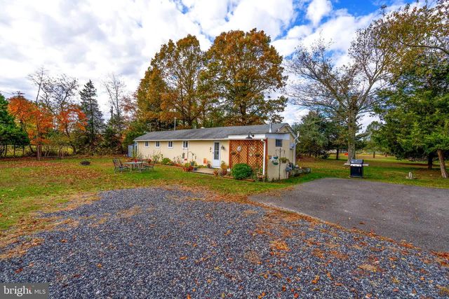 687 PESTLETOWN RD, Waterford Works, NJ 08089