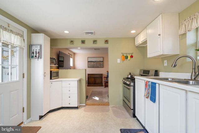 687 PESTLETOWN RD, Waterford Works, NJ 08089