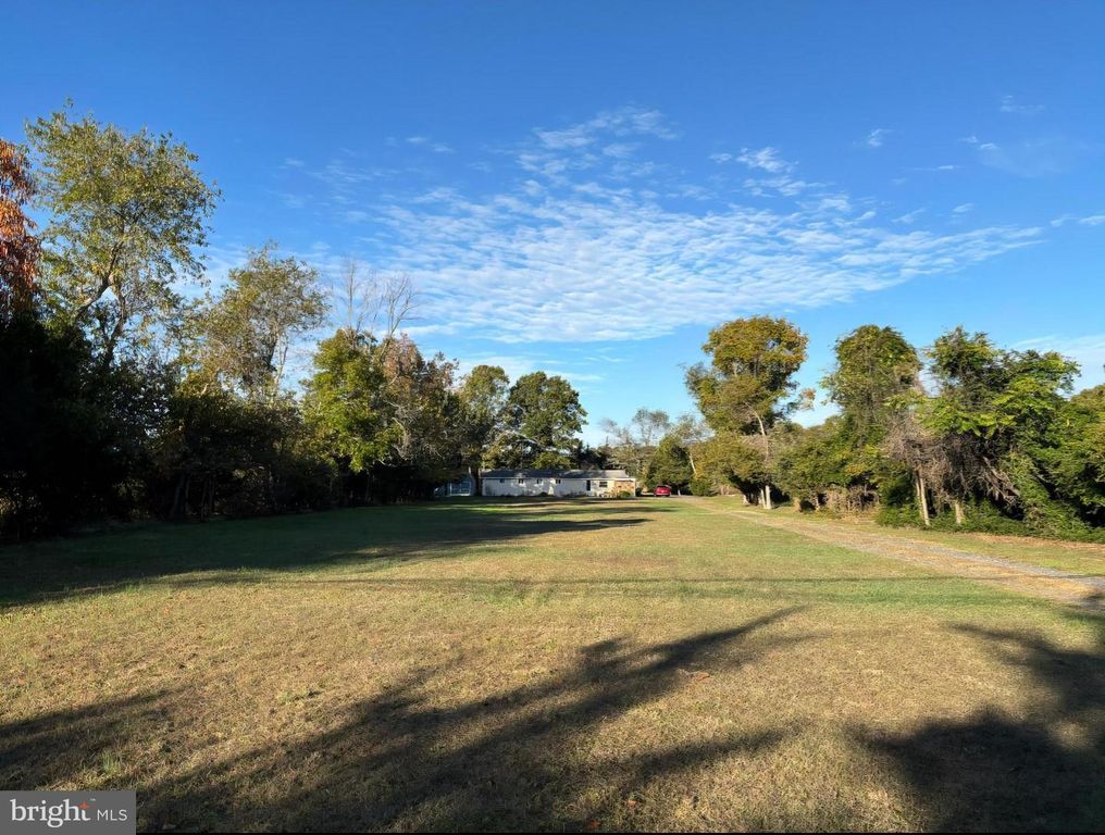 687 PESTLETOWN RD, Waterford Works, NJ 08089