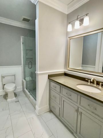 28 Broad Street 304, Charleston, SC 29401