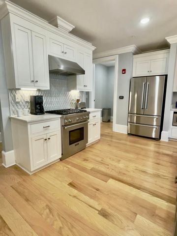 28 Broad Street 304, Charleston, SC 29401