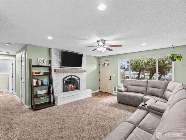 6507 157th Street Ct E, Puyallup, WA 98375