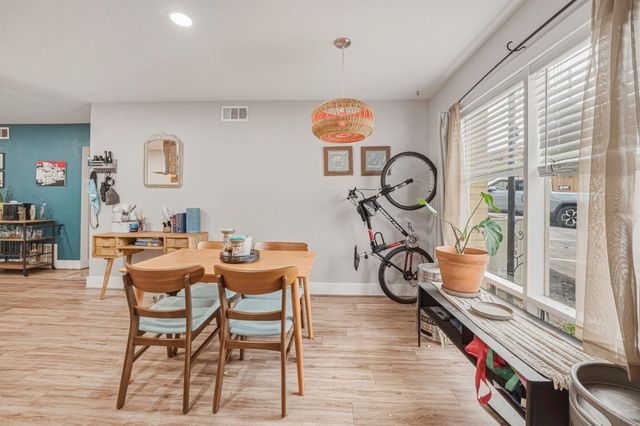 5332 Balcones DR B, Austin, TX 78731