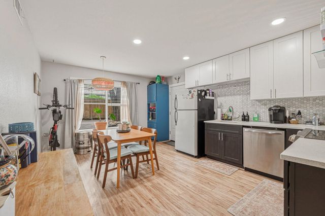 5332 Balcones DR B, Austin, TX 78731