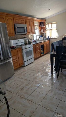 310 Prince, Santa Ana, CA 92704