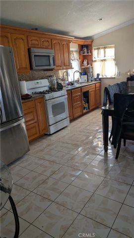 310 Prince, Santa Ana, CA 92704