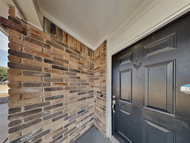 1506 Briarpath Lane, Arlington, TX 76018