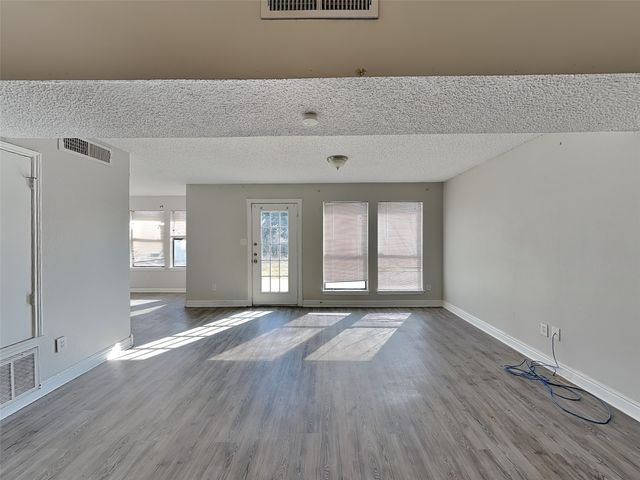 1506 Briarpath Lane, Arlington, TX 76018