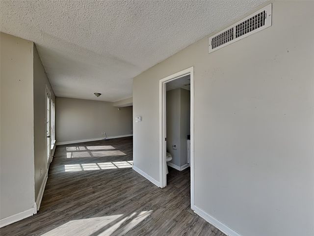 1506 Briarpath Lane, Arlington, TX 76018