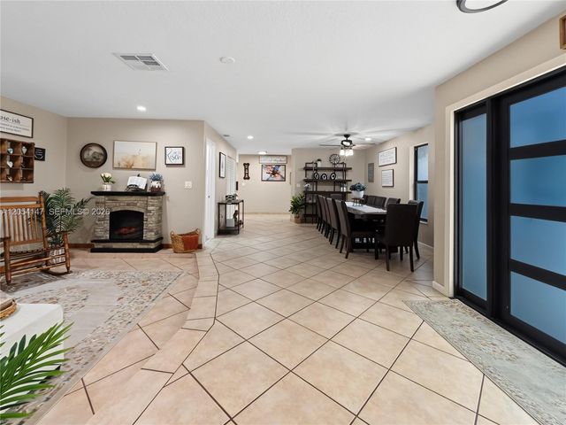 225 NW 21st St, Homestead, FL 33030