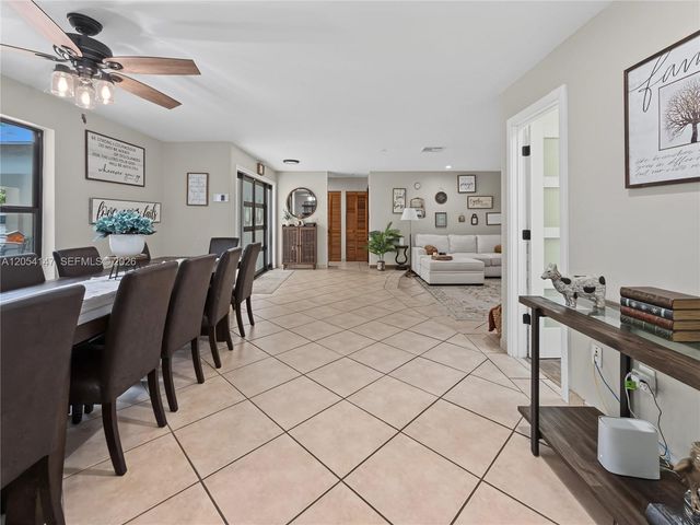 225 NW 21st St, Homestead, FL 33030