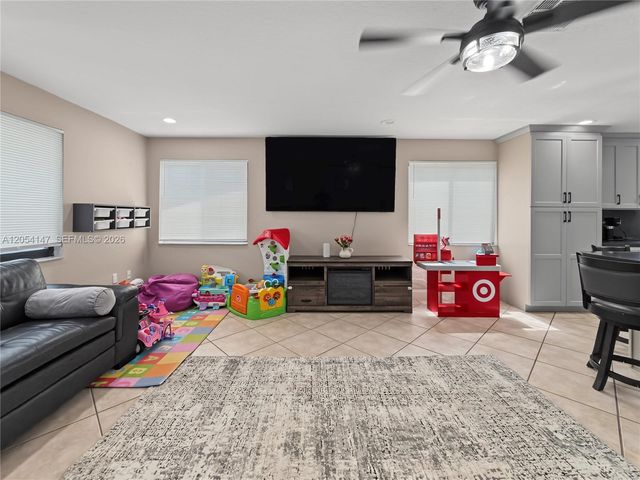225 NW 21st St, Homestead, FL 33030