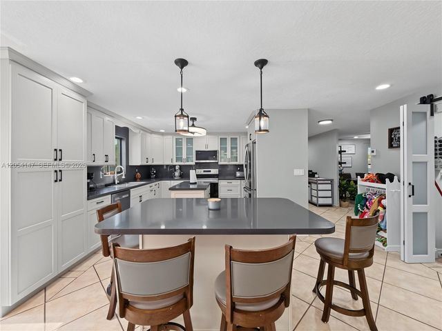 225 NW 21st St, Homestead, FL 33030