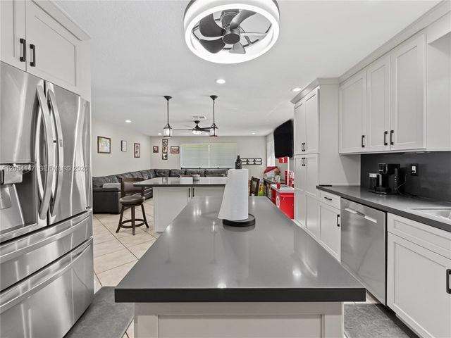 225 NW 21st St, Homestead, FL 33030