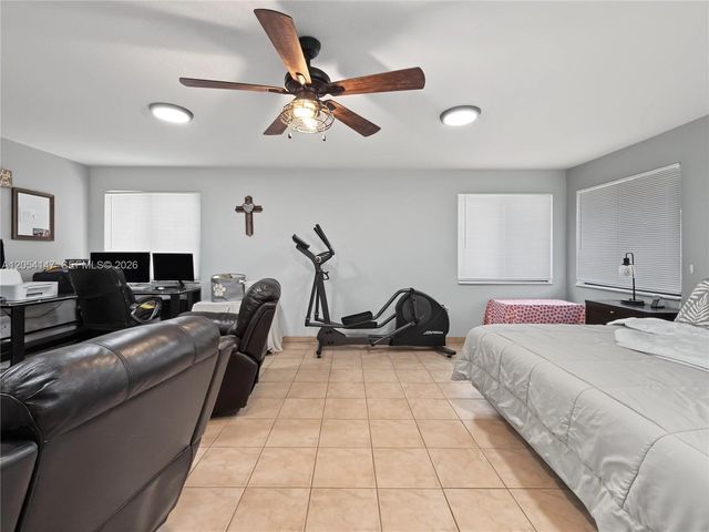 225 NW 21st St, Homestead, FL 33030