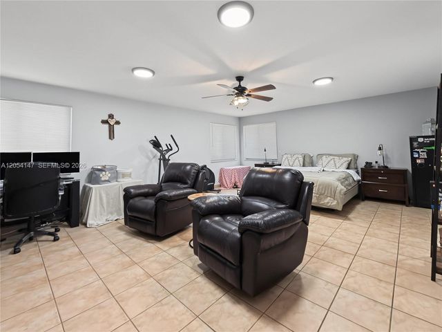 225 NW 21st St, Homestead, FL 33030